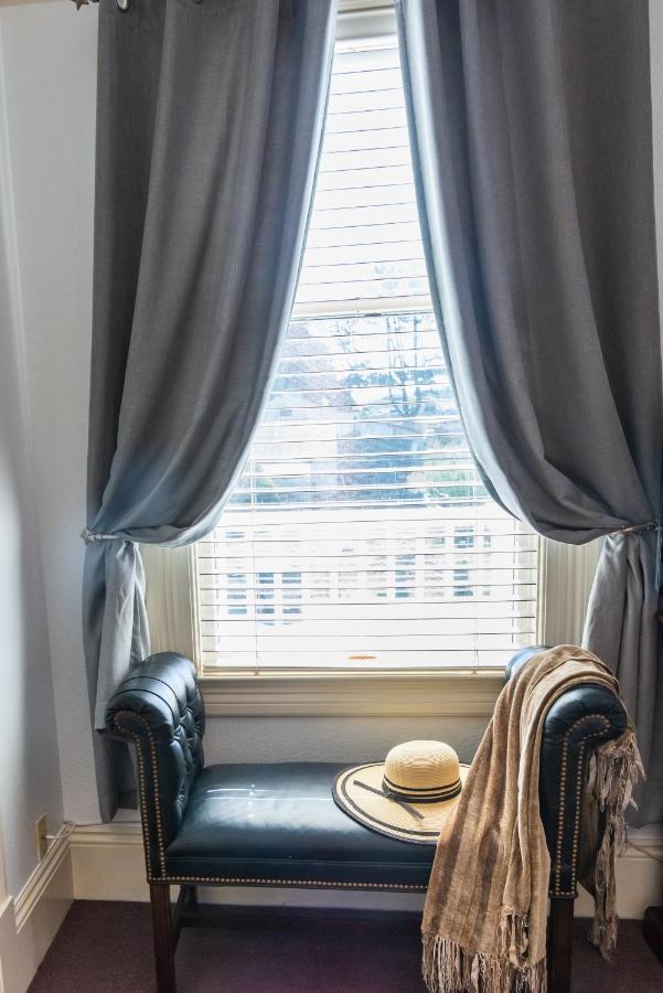 The Continental Inn Tomales Экстерьер фото