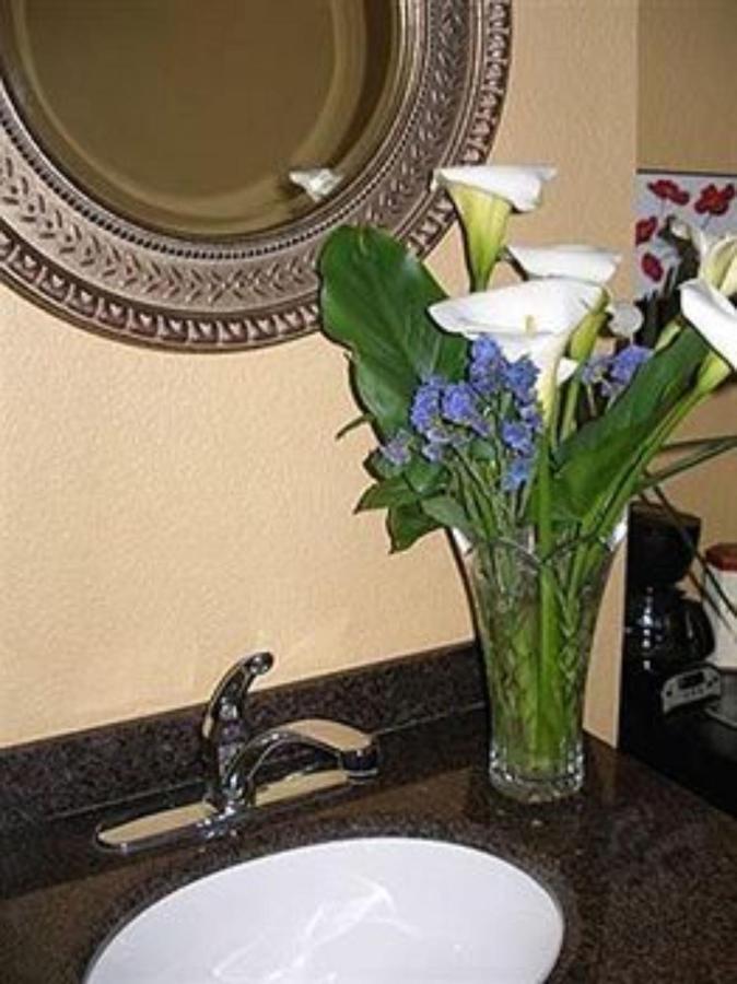 The Continental Inn Tomales Экстерьер фото