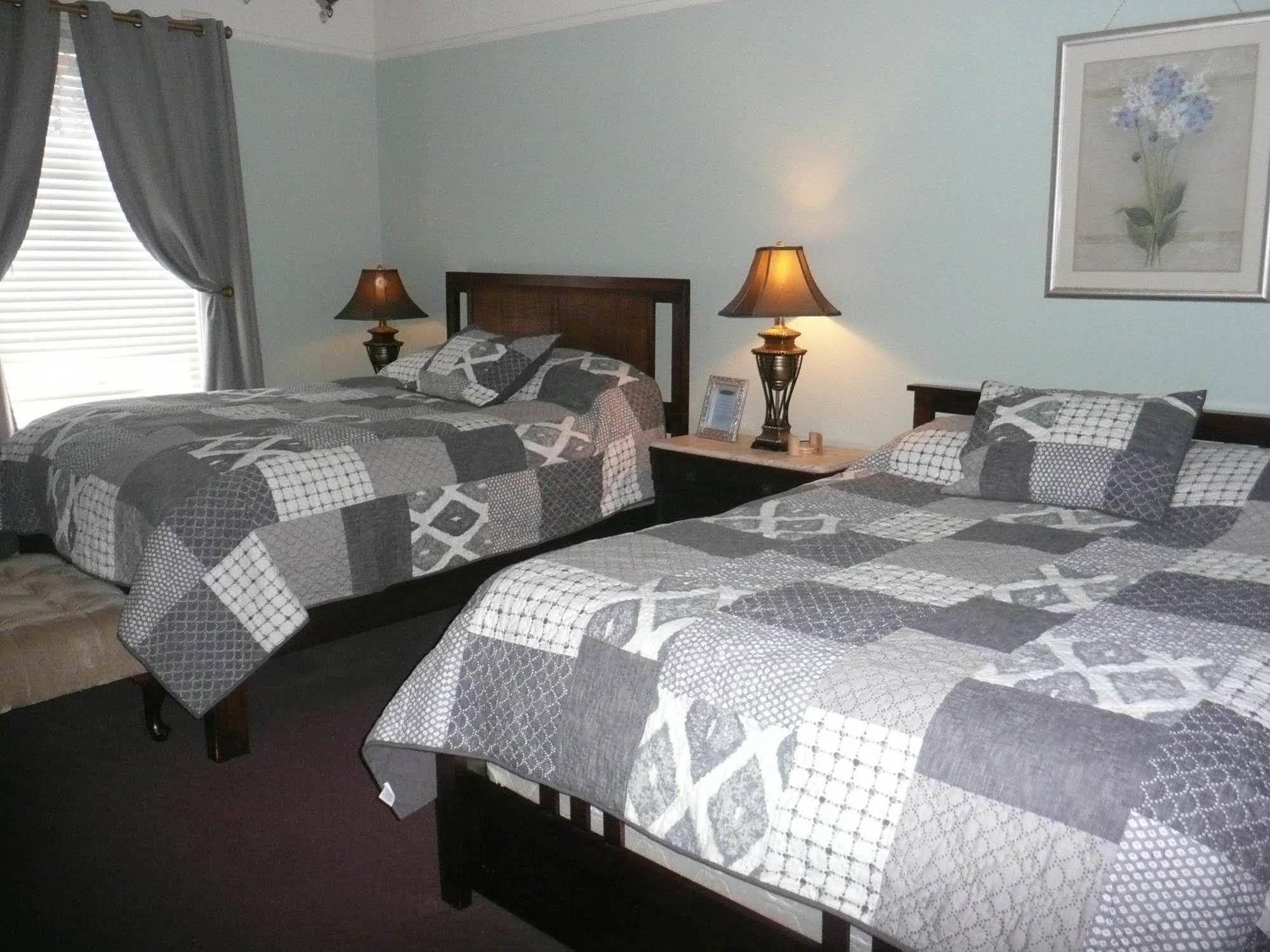 The Continental Inn Tomales Экстерьер фото